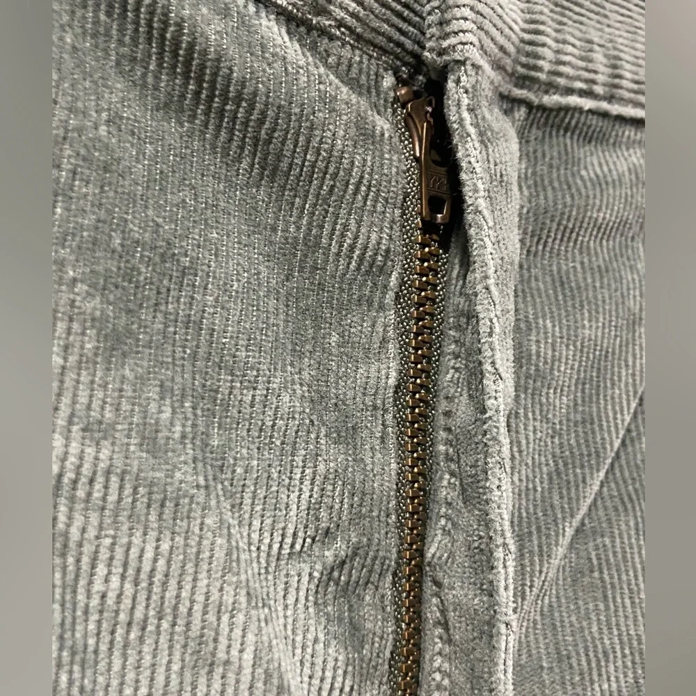 L.L. Bean Corduroy Pants Women’s Size 16 Petite Olive Green